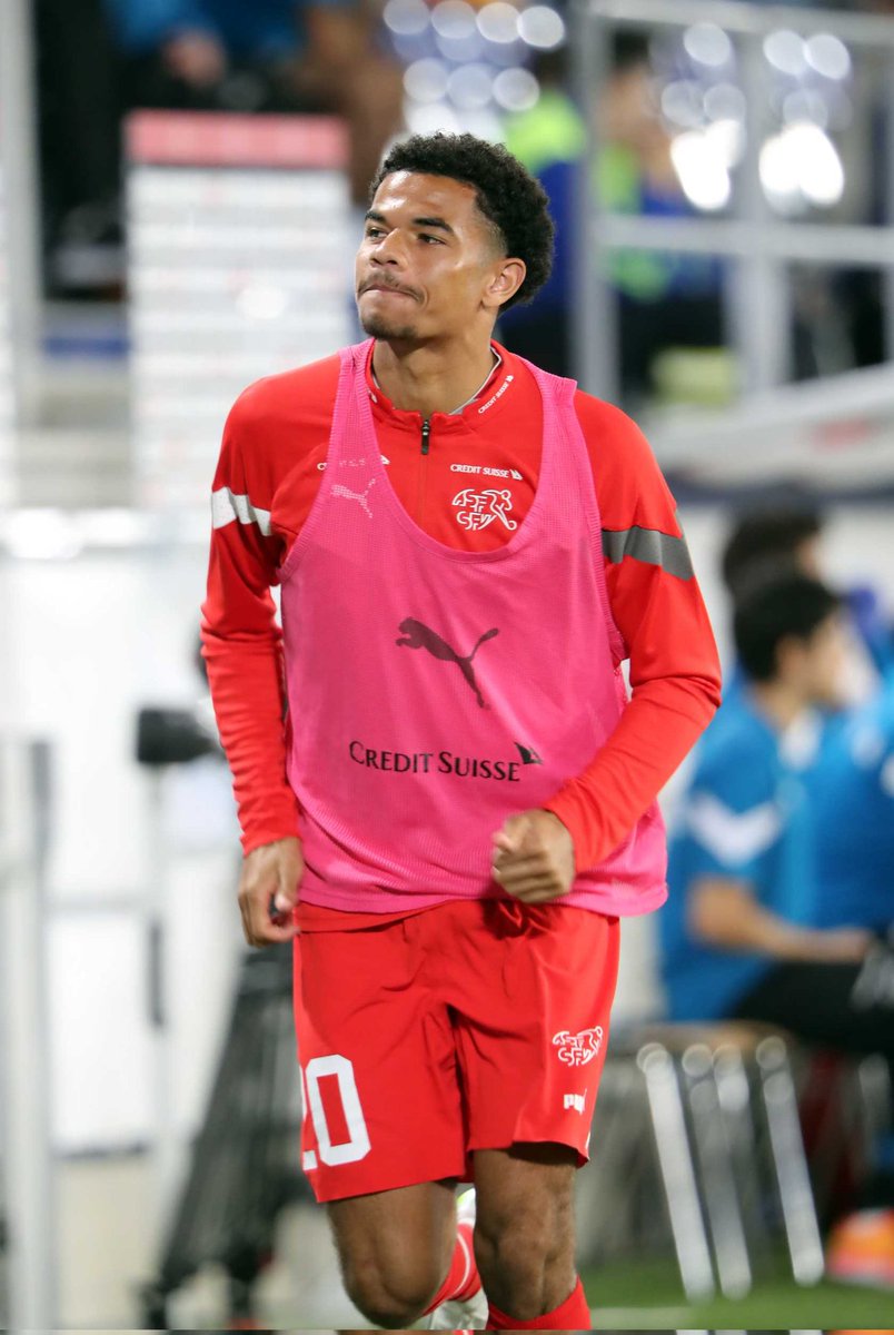 Franck Surdez ist beim U21-Länderspiel eine fantastische Leistung für die Schweiz geglückt – mit 2 Assists beim 4:2-Sieg über Montenegro. 🦾🇨🇭

Zachary Athekame wurde in der 83. Minute für Surdez eingewechselt. 🔴⚫

Bravo!

#SangRougeNoir

©️ Flashpress/Allenspach