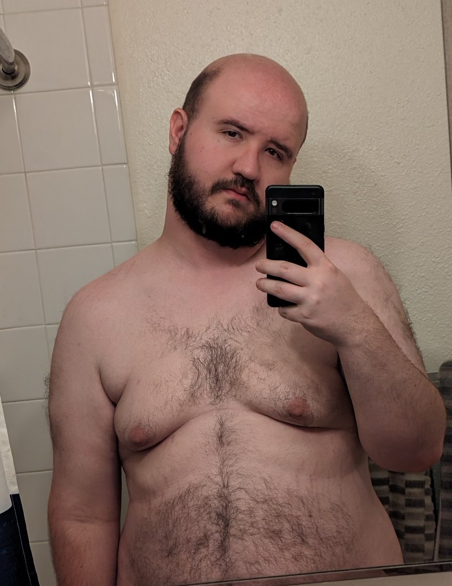 ojdj3600's tweet photo. Pre-shower selfie with the new toy! https://t.co/ERzXOHy2J3