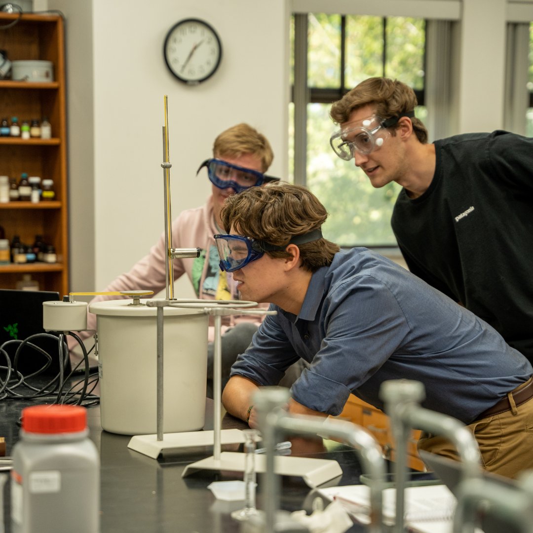 SouthernNews's tweet photo. We don't mean to toot our own horn, but we're officially half-way done with the semester!
Enjoy a well-deserved fall break!๐ป ๐
Here's a look back at #TheWeekInPhotos https://t.co/mf5NfXUVu6
