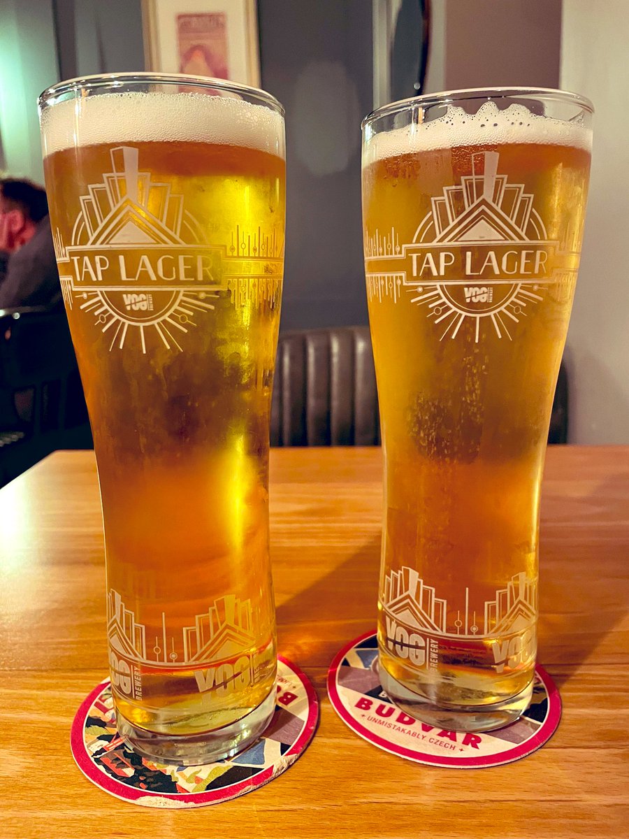 Friday night pints courtesy of <a href="/vogbrewery/">VOG Brewery</a> @RhiwbinaTap. 
Cracking atmosphere too 👏👏👌
