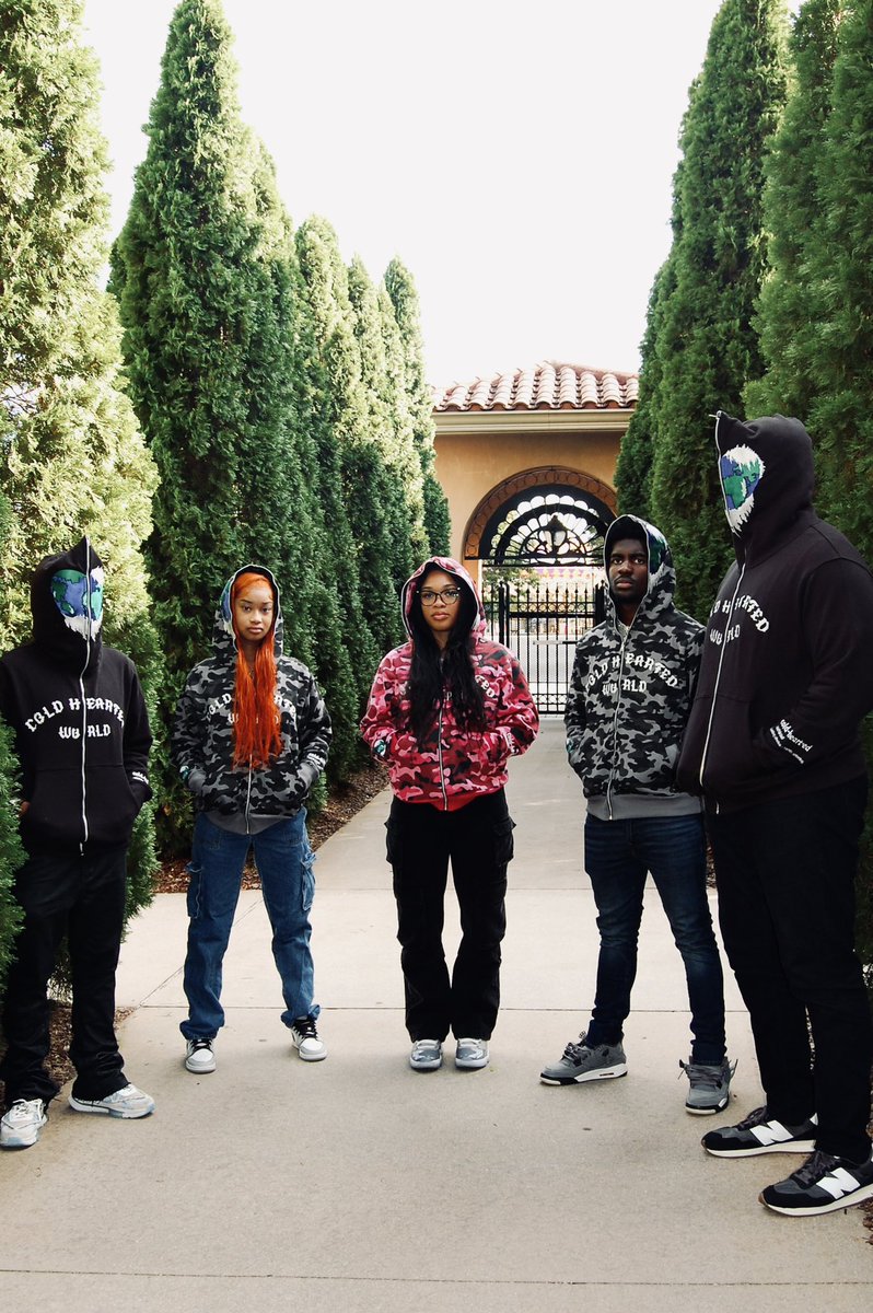 Cold Hearted World tweet media