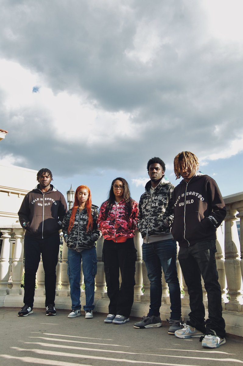 Cold Hearted World tweet media