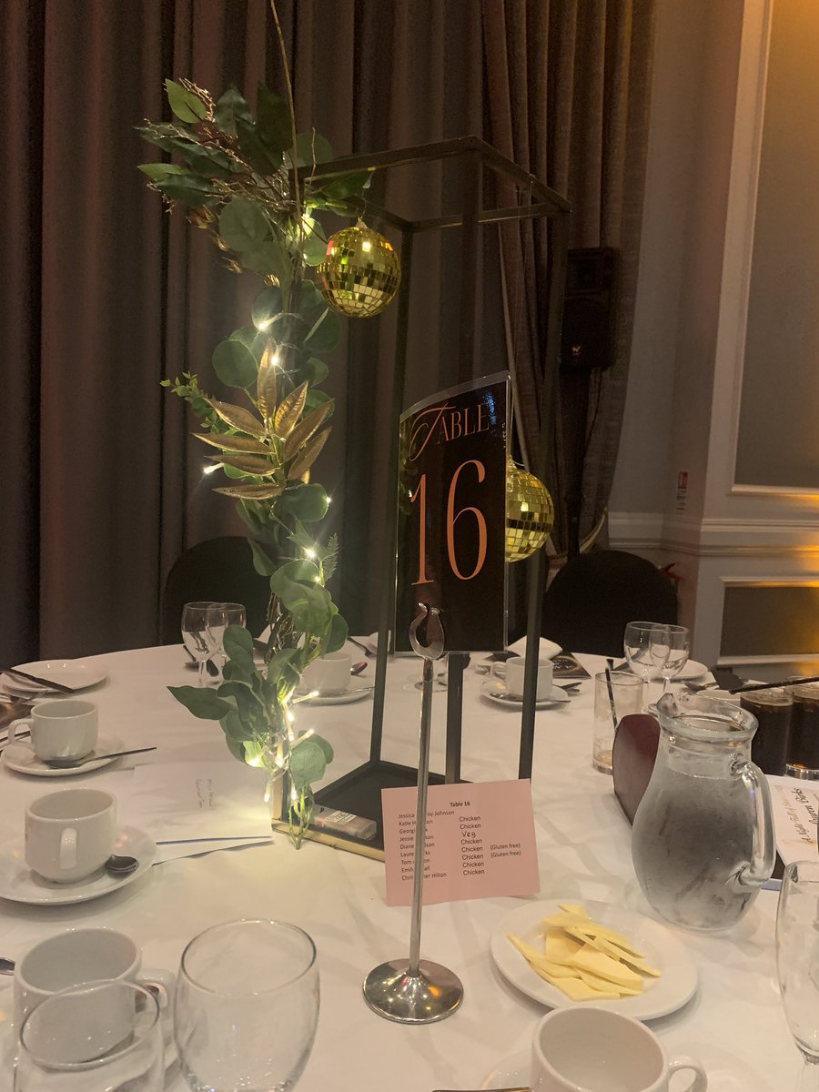 A beautiful table display at the <a href="/UHNM_NHS/">UHNM NHS Trust 🏥</a> night full of stars awards ✨ good luck to all the nominees