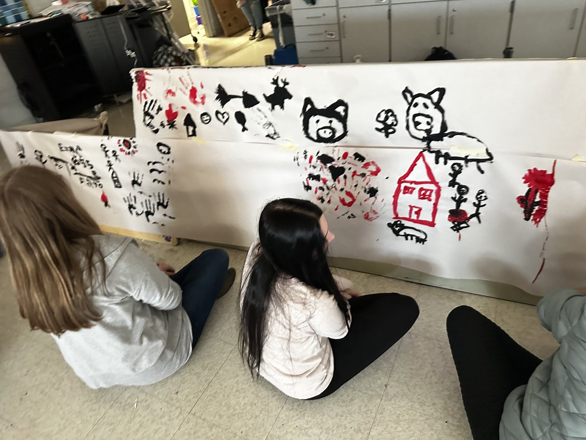 BCMSBoyd's tweet photo. Students in Ms. Crouch’s Appreciation of Art and Culture class on Re-Focus Friday got to experience making cave paintings!! #ABOVEandBEYOND
 @BoydCoSuper @BCPSdistrict https://t.co/DcEIIs6ku2