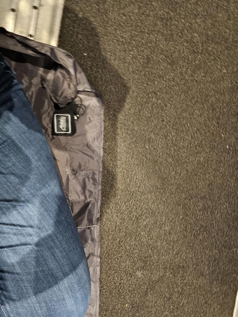 KateFrstr's tweet image. When @GWRHelp is crowded &amp;amp; the carpet needs cleaning...@MatadorUp saves me with the light waterproof tarp for sitting on.   Thanks for the tip @PackHacker