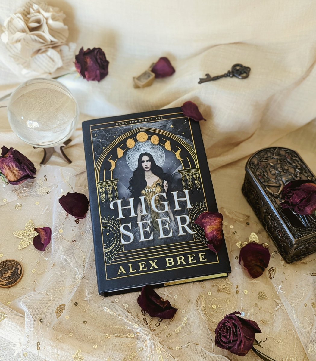 AlexBreeWrites's tweet image. Release Day! 

If you love dark fantasy books like One Dark Window, The Foxglove King, or For the Wolf, this is for you!
#readingfantasy #fantasyromance #writingfantasy #fantasy #darkfantasy #adultfantasy #books #thehighseer #darklingsouls #booklover #writingcommunity