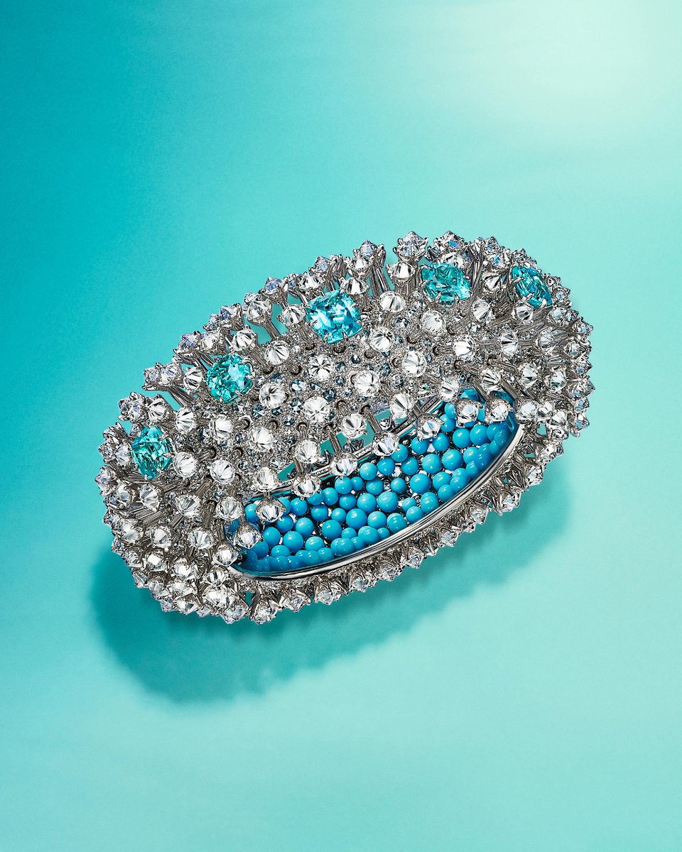 The Blue Book 2023: Out of the Blue Sea Anemone theme is highlighted by vivid bursts of color surrounded by our exemplary diamonds. The bracelet seen here features blue cuprian elbaite tourmalines of over 9 total carats, turquoise and diamonds. Learn more: bit.ly/3LZpATN