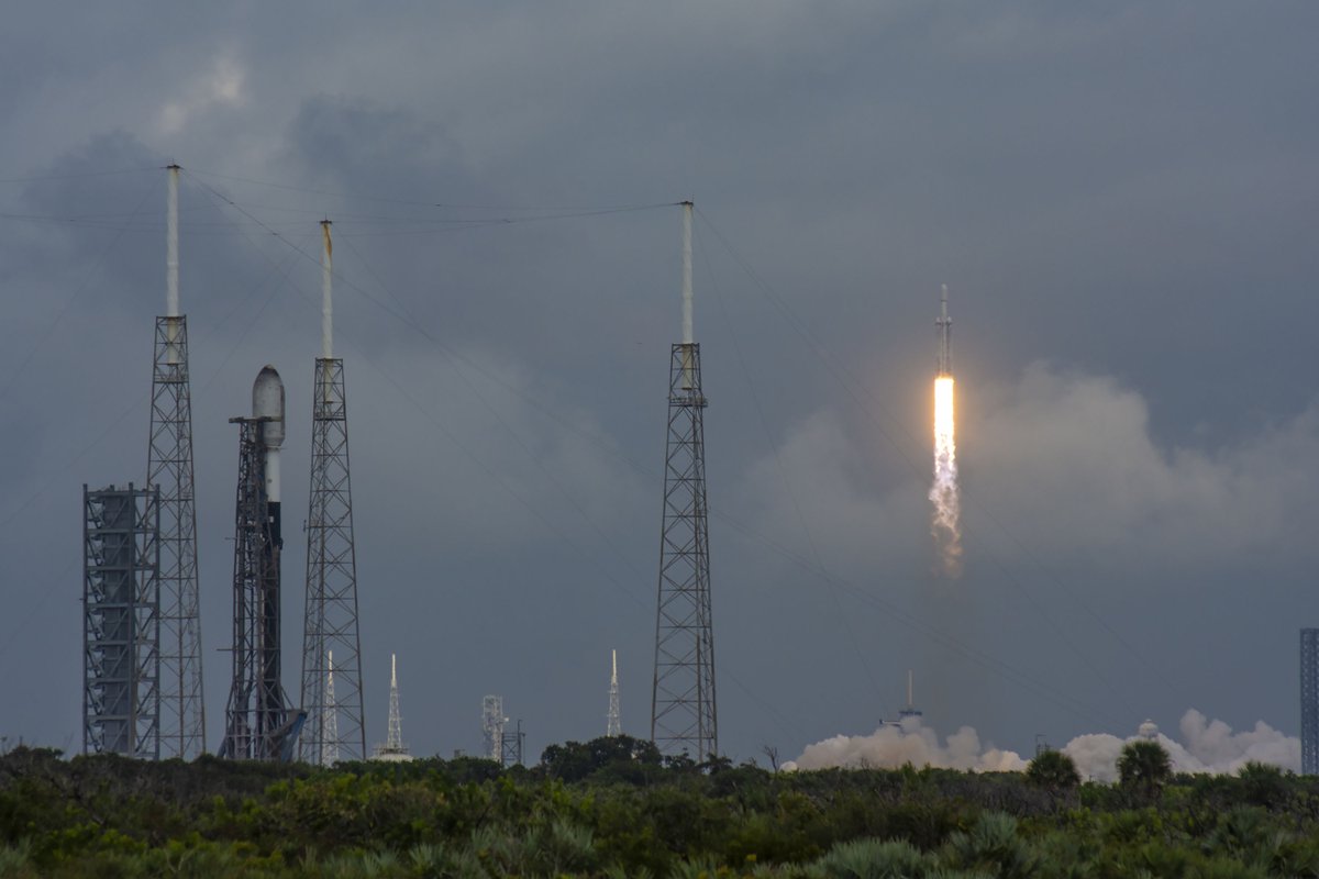 SpaceX tweet media