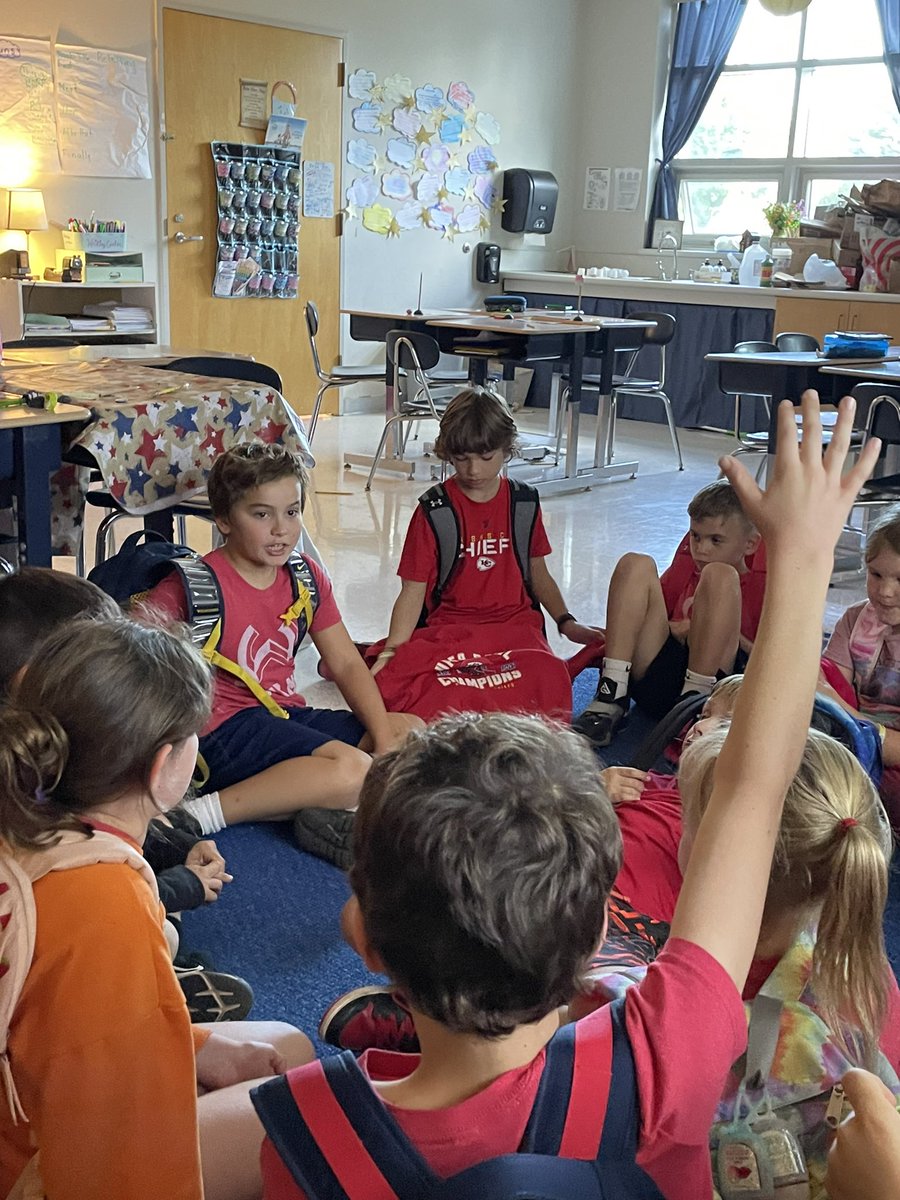 Our star of the week basking in the admiration 💫 #wiltonwayct #mrslewisclass <a href="/WPSCMSocial/">CM Live</a>