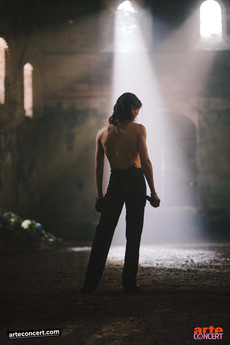 Christine and the Queens tweet media