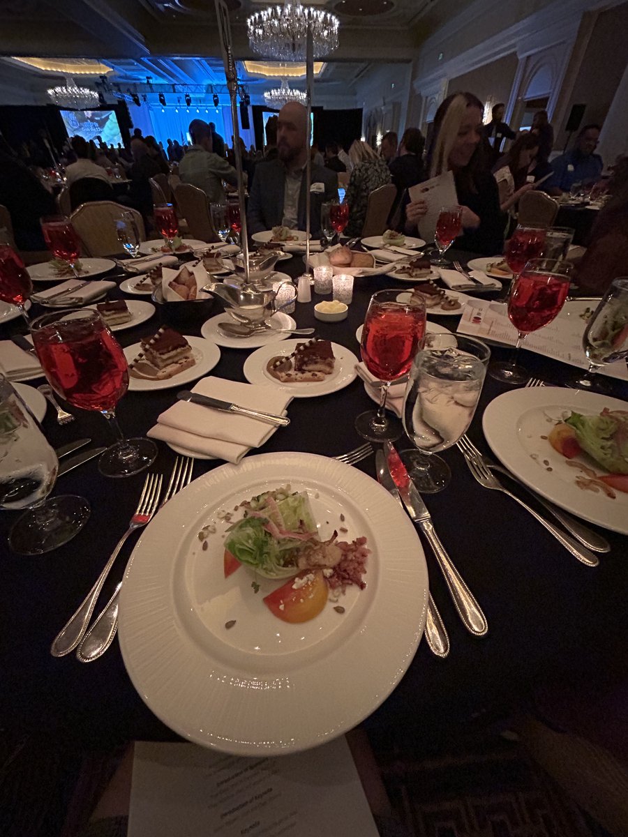 namify's tweet image. A great time at Mountainwest Credit Network's 2023 Utah 100 yesterday 

#ut100 #utah100 #mwcn100 #growth #revenue #winner #recognition #utahgrowthingcompanies #utah #smallbusiness