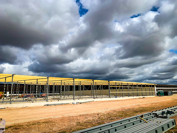 FoxCitiesBuild's tweet image. 🏗️We’re back at Dairyland Farm, where the concrete crew has finished pouring the litter alley and feed alley; next up is the steel crew! 

#dairylandfarm #newaddition #freestallbarn #newbarn #AgConstruction #foxcitiesbuilders #generalcontractor