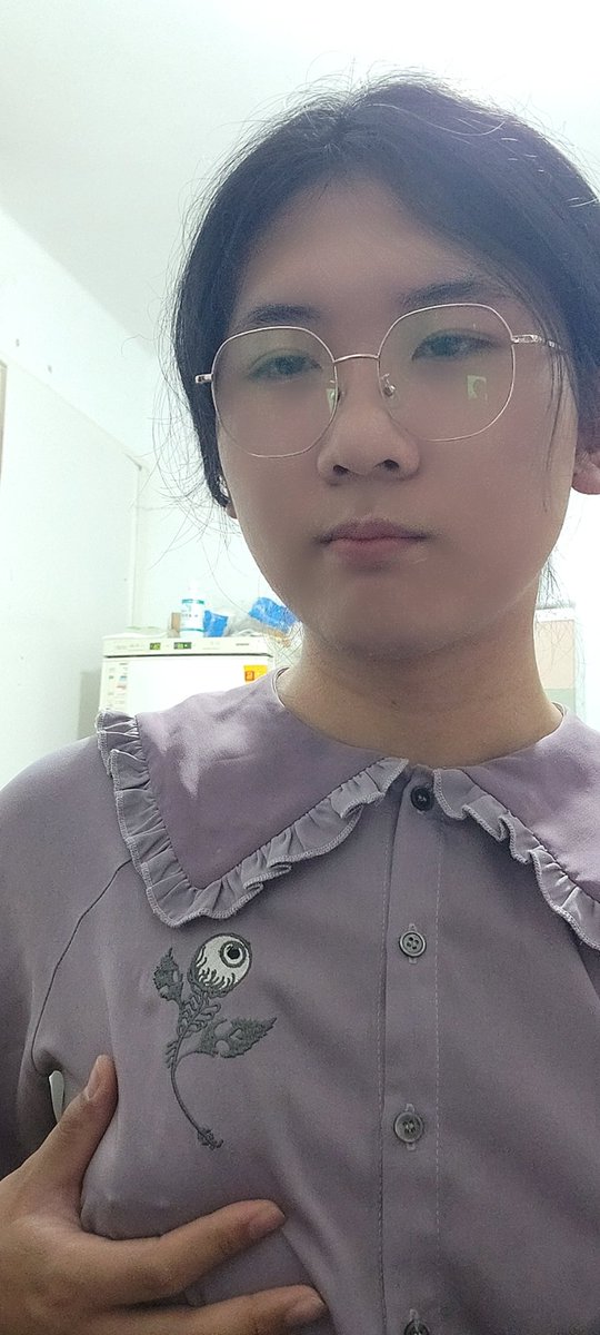 koonghow's tweet photo. 一脸不情愿地��出**给你看（ https://t.co/CpTOKmDpI9