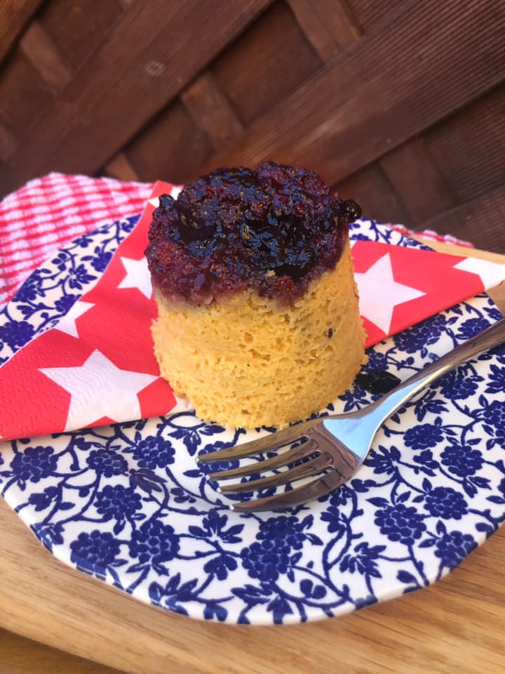 SlimmingViolet's tweet photo. This jam sponge pudding is super simple to make in a mug - perfect for an easy dessert for one! 
https://t.co/Dv8TC3uSHr https://t.co/tYRGcZTsMm
