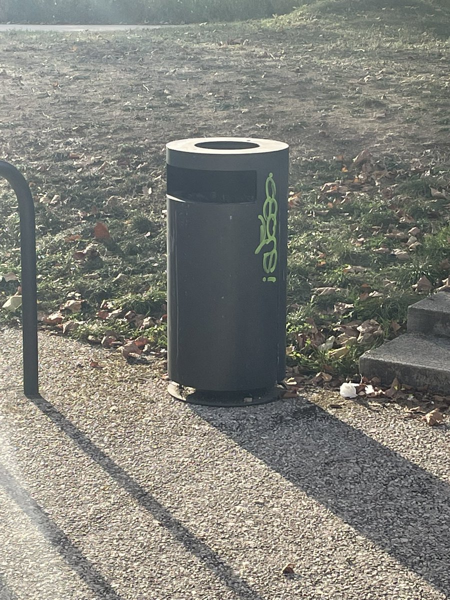 la poubelle on dirait pas trop kerchak ?