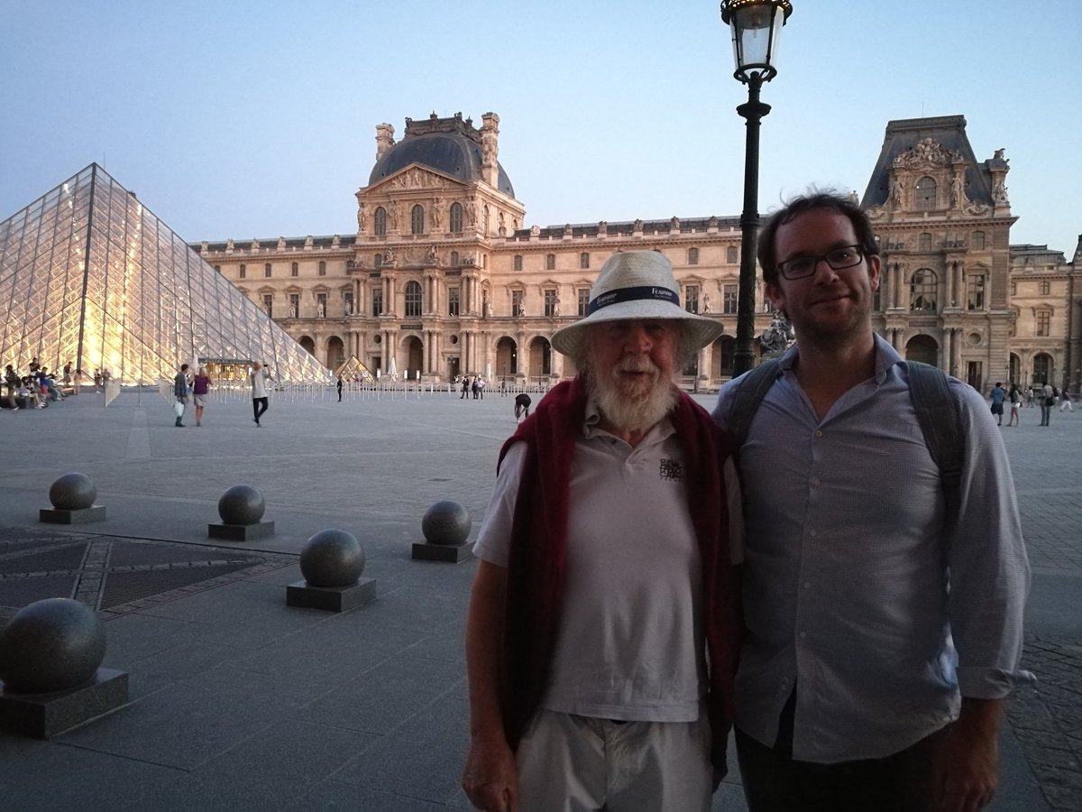 Beaucoup d'émotions aujourd'hui en apprenant la mort d'un guide, un exemple, une personne exceptionnelle. Repose en paix Hubert Reeves, merci pour tout ce que tu as fait. Tu as rendu cette petite planète perdue dans l'Univers plus agréable 😢
Bon dernier voyage vers les étoiles.