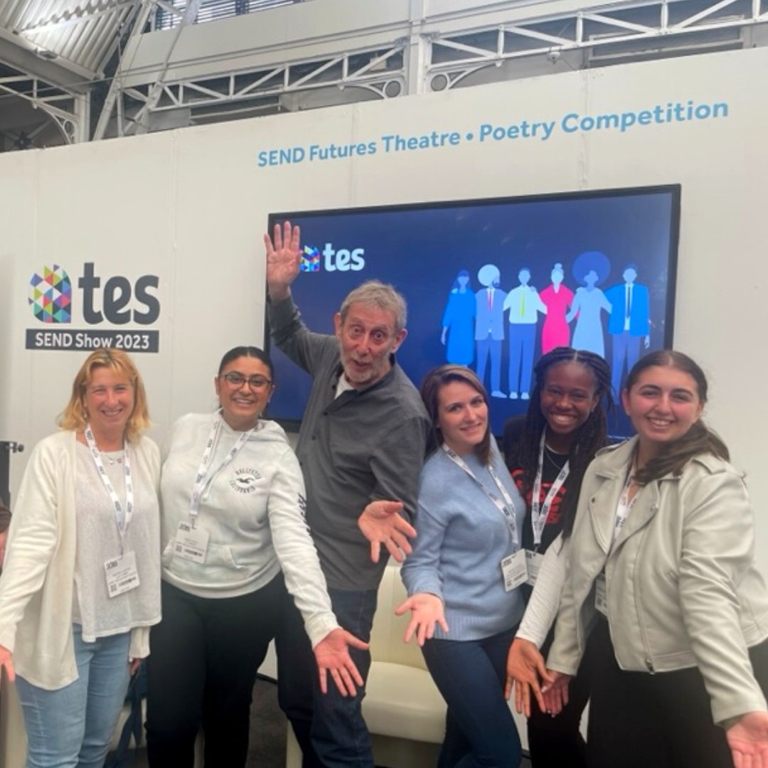 barnetsouthgate's tweet photo. Students and staff from #TLevel #Childcare and Level 3 #SupportingTeachingandLearning had a great day out at the @tes #SENDShow2023 - and got to meet the one and only @MichaelRosenYes! https://t.co/tG0VYVekRr