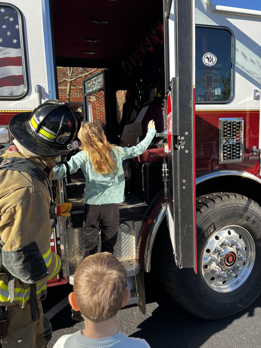 eveferro's tweet photo. A great big thank you once again to our Clinton Fire Department - FF Brown, FF Wintermute, FF Hendon, and FF Malecki for visiting CPS and sharing important fire safety tips and providing a tour of their fire engine for Fire Prevention week! Our Bulldogs LOVE IT! https://t.co/9Vhjq00COU