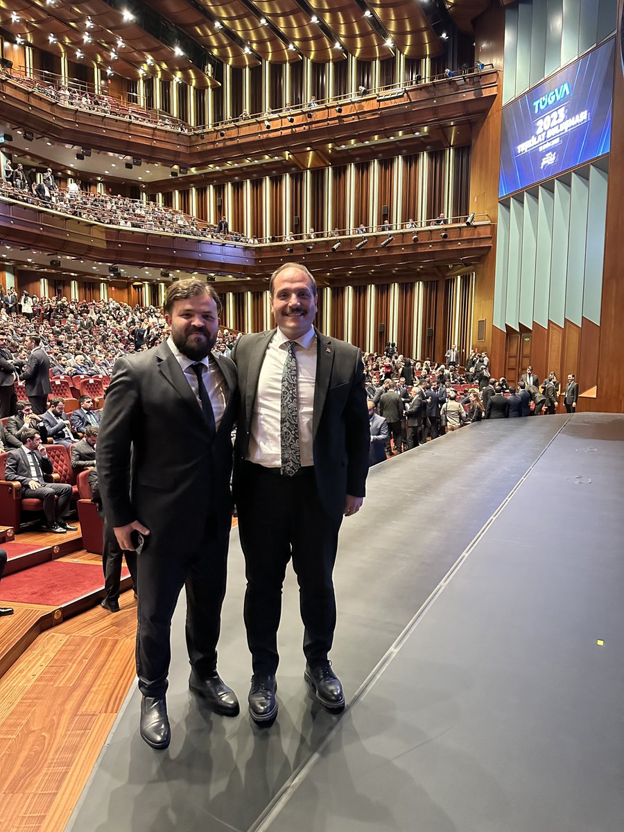 Murat DONBAY 🇹🇷 (@murat_dnby) on Twitter photo Sn.Genel Başkanımız ve Cumhurbaşkanımız’ın Sunucularından Olan
Değerli Başkanım Sn.<a href="/metinkaptanoglu/">Metin Kaptanoğlu</a> TBHF As Başkanı Medya - Radyo Tv Program Yapımcısı ve Sunucusu Sn.Genel Başkanımız ve Cumhurbaşkanımız’ın Sunucularından Olan
Değerli Başkanım Sn.<a href="/metinkaptanoglu/">Metin Kaptanoğlu</a> TBHF As Başkanı Medya - Radyo Tv Program Yapımcısı ve Sunucusu