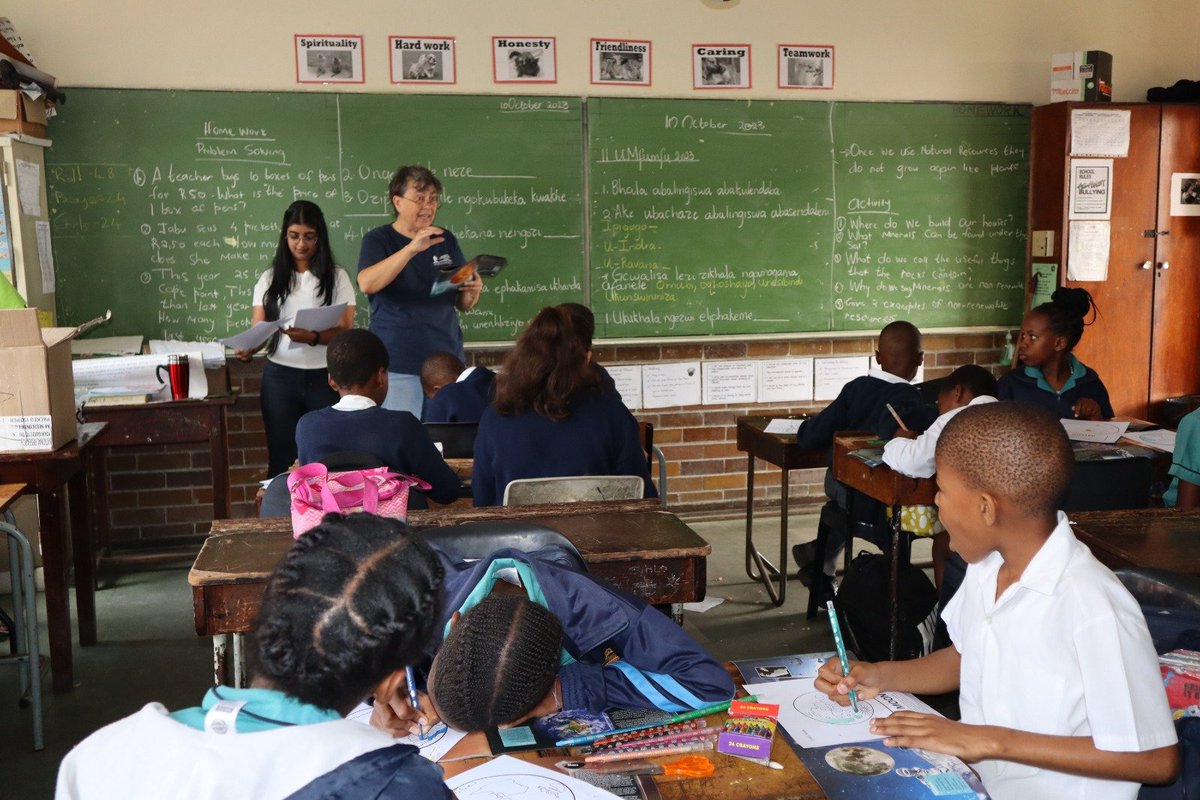 ARC_UKZN's tweet photo. ARC celebrating the space week with the children of Rippon Primary School, grades 4-6 during 10th -12th Oct. https://t.co/hN66XSVYGq