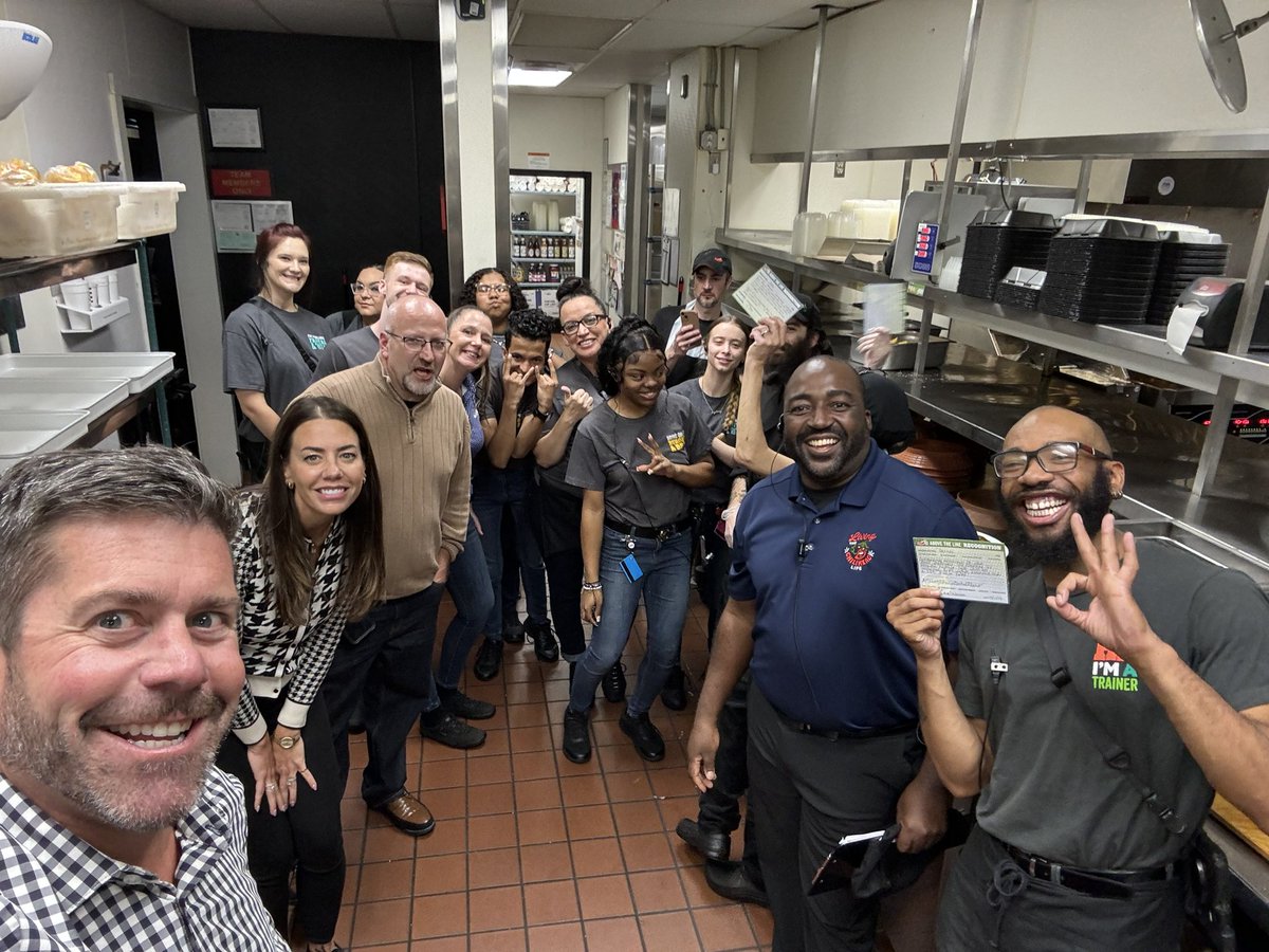 dougcomings's tweet photo. 500 mile road trip with @CaraLiebman around Michigan! Appreciate the engaged teams of fantastic ChiliHeads delivering great hospitality to our Guests! 
🌻🌶️🌻 https://t.co/bsRbhj5rYd