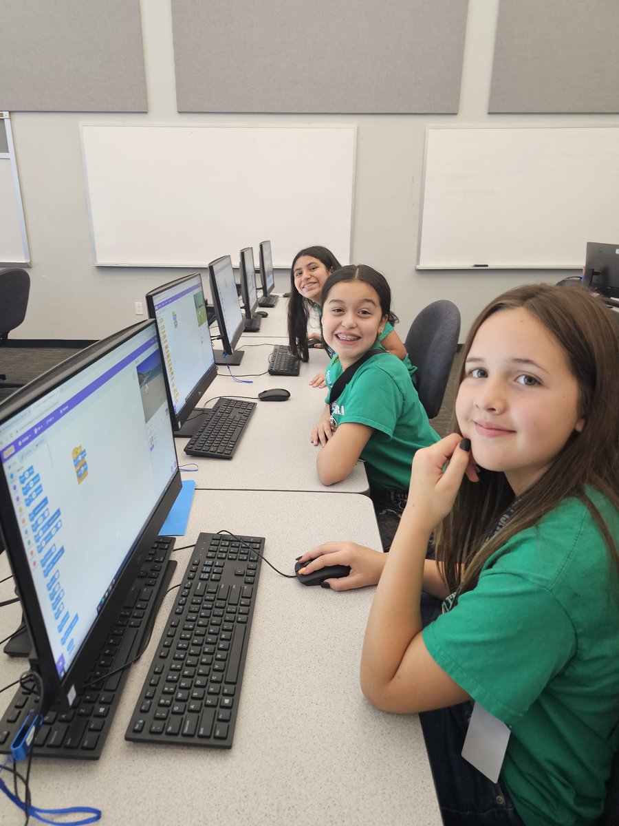 LPJScience's tweet image. LP Launch- Coding with Python. James H. Baker students are rocking coding with Scratch! @UHClearLake #LPProud
#LPLegacy #LPStrong @lpisd.org
@baker_6th_Grade #UHCL #ChooseLP
#WeAreLP