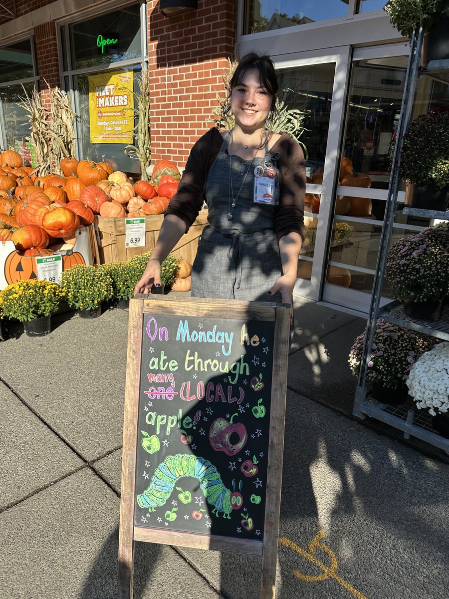 RichBensinger1's tweet photo. Buffalo’s newly unionized Lexington Food Co-op. That’s amazing union member and artist Frances Wisz. https://t.co/mShGRkqALf