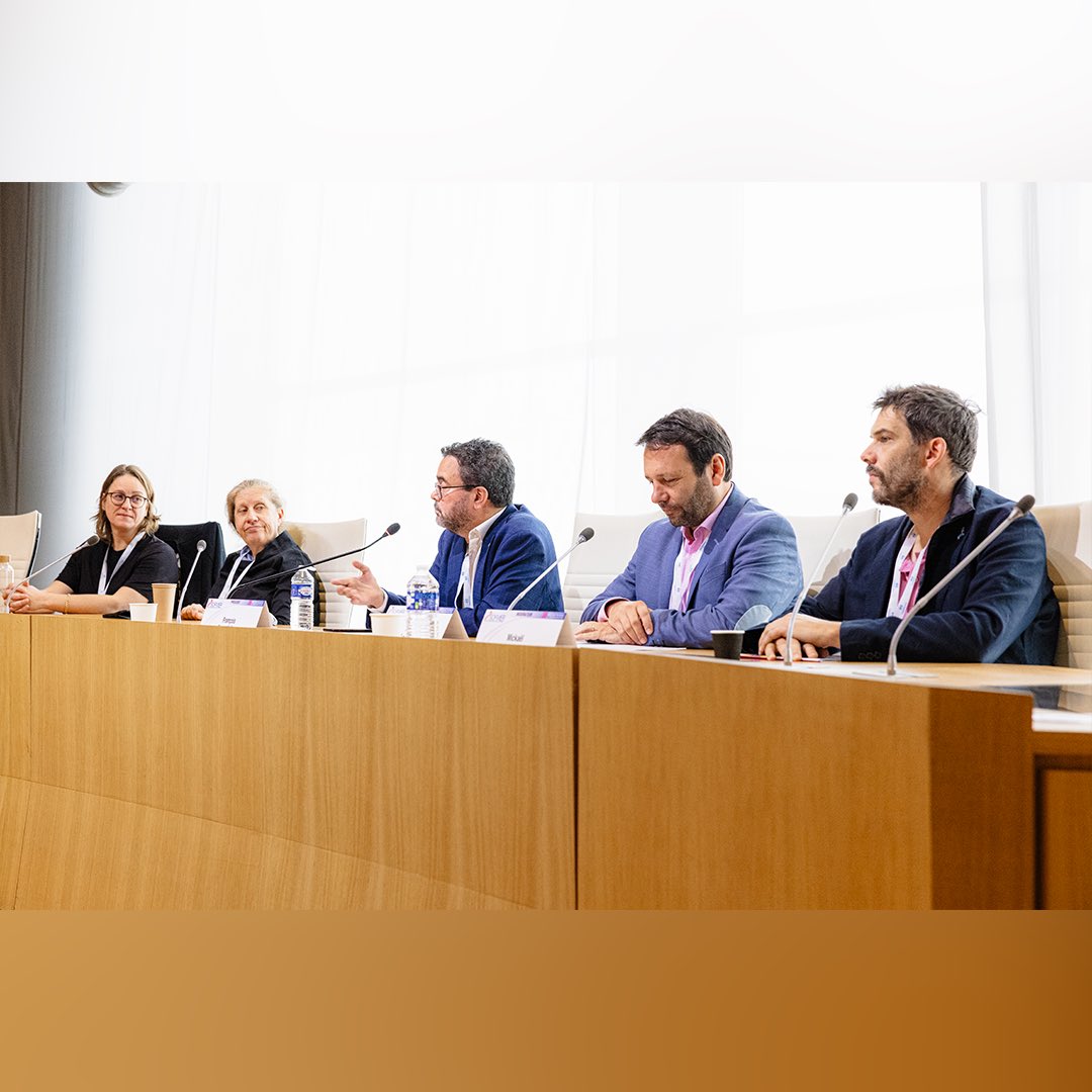 Les Pr Dinomais et de Boissezon ont ce matin eu le plaisir de parler Intelligence Artificielle et MPR au cours d’une session dédiée en compagnie de confrères québécois : François Routhier (Président de la session), Marie-Hélène Boudrias et Michel Pierre Coll.

##aimedicine