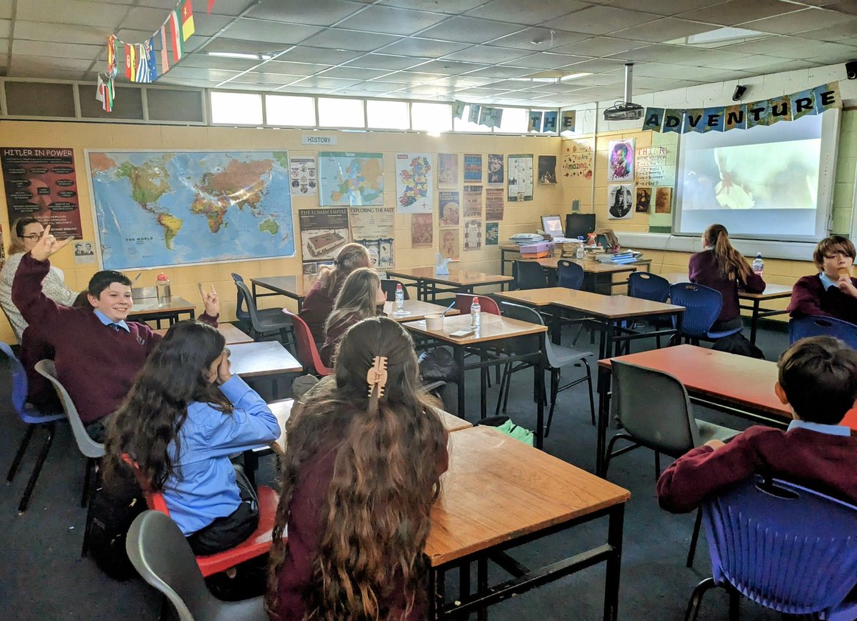 MayfieldHistory's tweet image. It was a lucky Friday 13th for our First Years today as @mayfieldcs History Club got off to an epic start . Today was all about Roman slavery and combat as the students watched and discussed"Gladiator". Curious minds were stimulated to the max...imus🫣😖🤣 #jchist #histedchatie