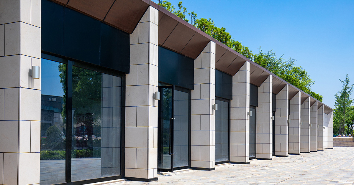 gotham_lighting's tweet photo. Surface &amp; wall mount #cylinders are IP66 rated for water, dust &amp; bug tight lenses for #outdoor #environments. Plus, pendant stems &amp; cord mounted cylinders are listed as wet location for exterior applications under canopies or awnings. Discover more: https://t.co/eC8FTpCZBm https://t.co/M54bILab6G