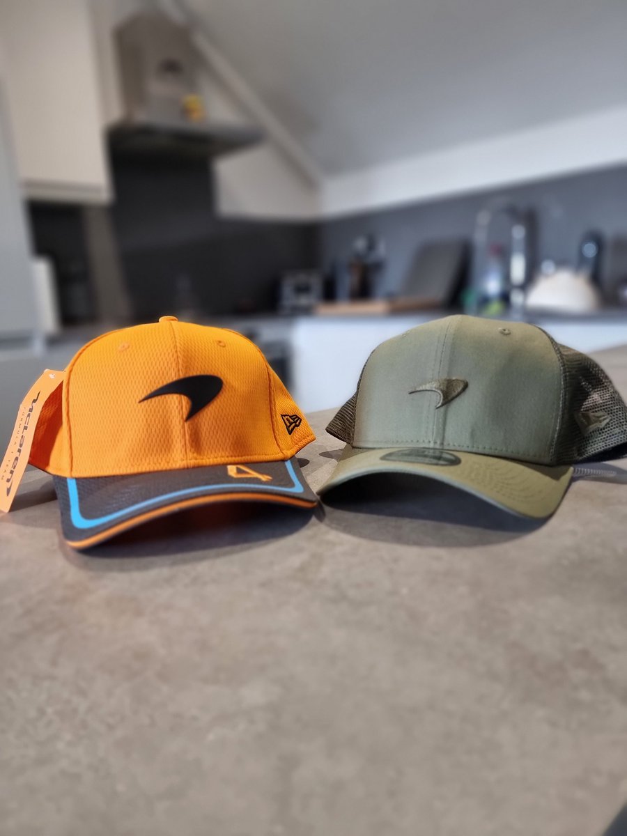 Chux_27's tweet photo. Birthday presents to myself finally arrived. Although thanks to the Evri delivery driver for shoving them in my letterbox and ruining them!
#McLaren #newcaps https://t.co/1vkQdNjflD