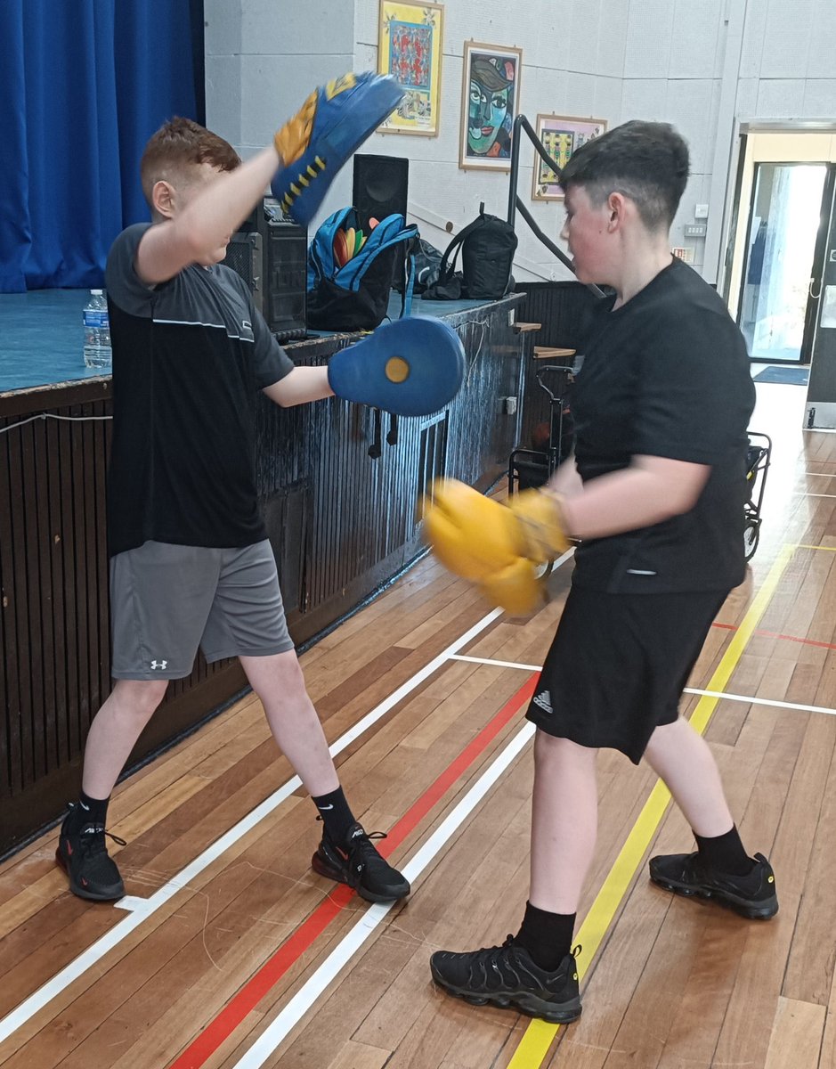 What a great start to the holidays!!
Thanks to all the Future Fridays Ambassadors and staff for running clubs and to:
<a href="/allinfitnesssco/">All In Fitness</a> for Boxercise 🥊
<a href="/NLTitans/">North Lanarkshire Titans</a> for Basketball 🏀
<a href="/NCLanarkshire/">New College Lanarkshire</a> for BSL and Podcasting
Eco, Art, Drama, Dance, GSA, Knitting, Debate 🙌🥰❤️