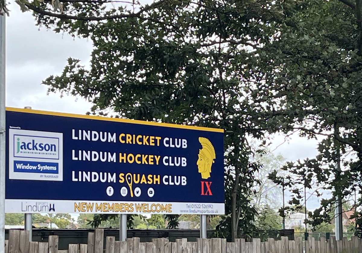 Tomorrow evening, it’s 1st vs 2nd in the England Hockey Conference North.

The only two unbeaten sides left in the league face off, as <a href="/LindumHockey/">Lindum Hockey Club 🏑</a> welcome <a href="/DoncasterHockey/">Doncaster HC</a> to Lincoln.

#LindumHC #YellowSubmarine 🏑