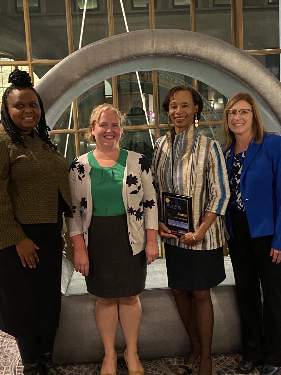 madamprezposey's tweet photo. I was humbled to be a part of the distinguished nominees of the 2023 CincinnatiBusinessCourier C-Suite Awards, along with many #CincyState community partners! Thank you to the #CincyState staff and faculty for their support. #ArtsWave #UofCincy #53Bank #ChristHospital #Community https://t.co/VlGnjfoTRk