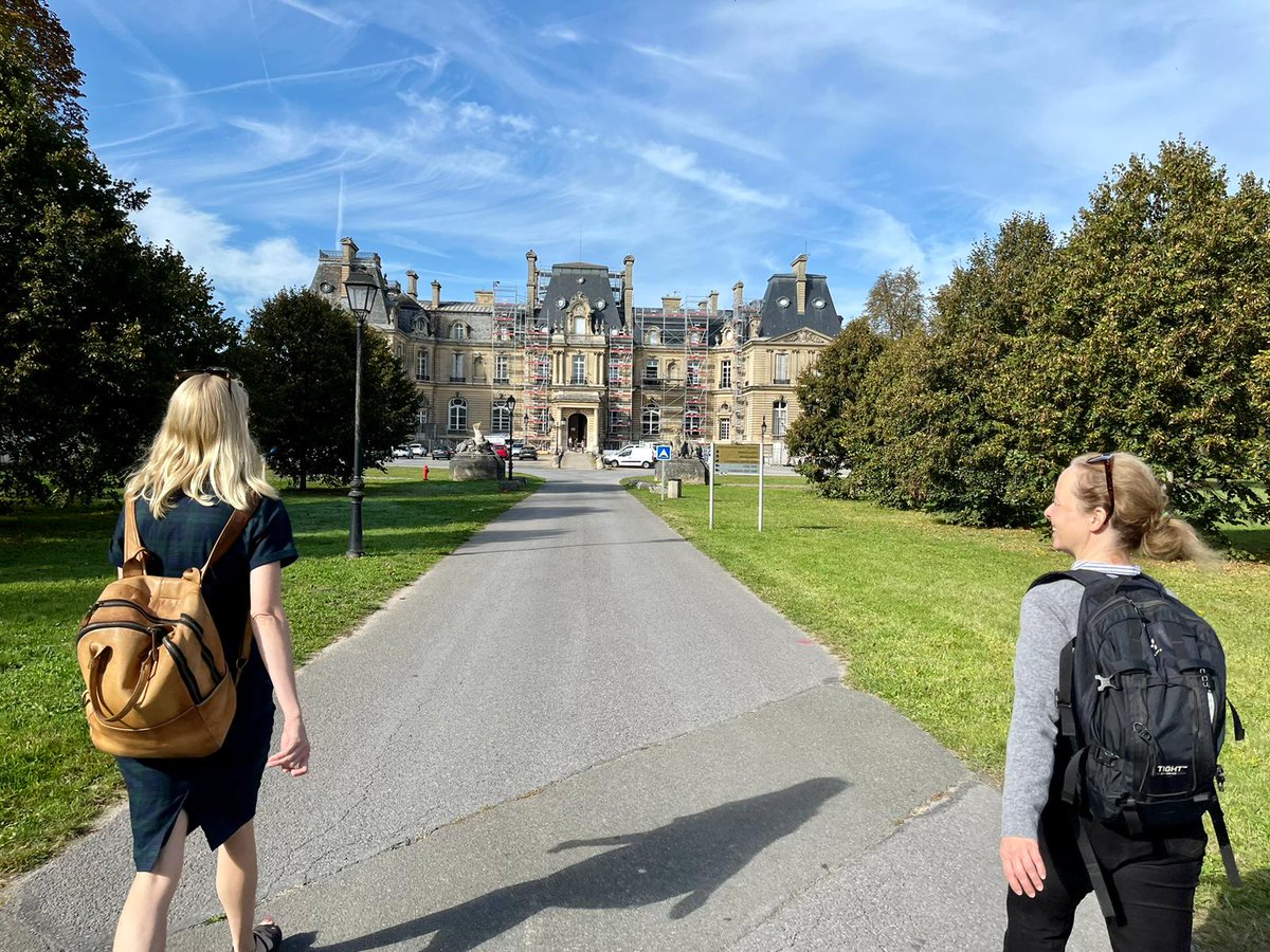 LyceeRothschild's tweet photo. Projet Erasmus:3 enseignantes danoises ont passé la semaine au lycée pour perfectionner leur connaissance du système scolaire français. Un séjour riche pour tout le monde puisque les élèves et le personnel ont aussi appris des choses sur le système scolaire danois. @EUErasmusPlus https://t.co/R26dGSOzrI