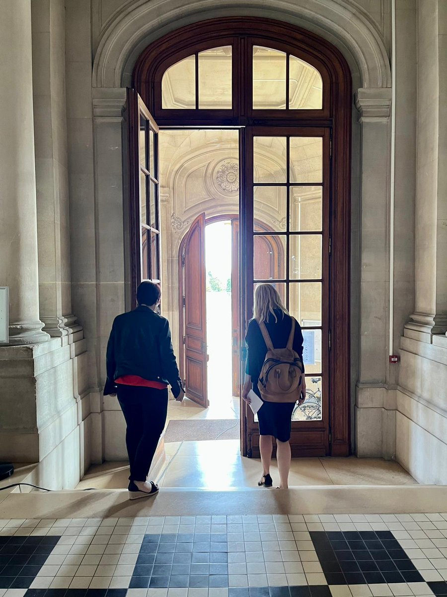 LyceeRothschild's tweet photo. Projet Erasmus:3 enseignantes danoises ont passé la semaine au lycée pour perfectionner leur connaissance du système scolaire français. Un séjour riche pour tout le monde puisque les élèves et le personnel ont aussi appris des choses sur le système scolaire danois. @EUErasmusPlus https://t.co/R26dGSOzrI