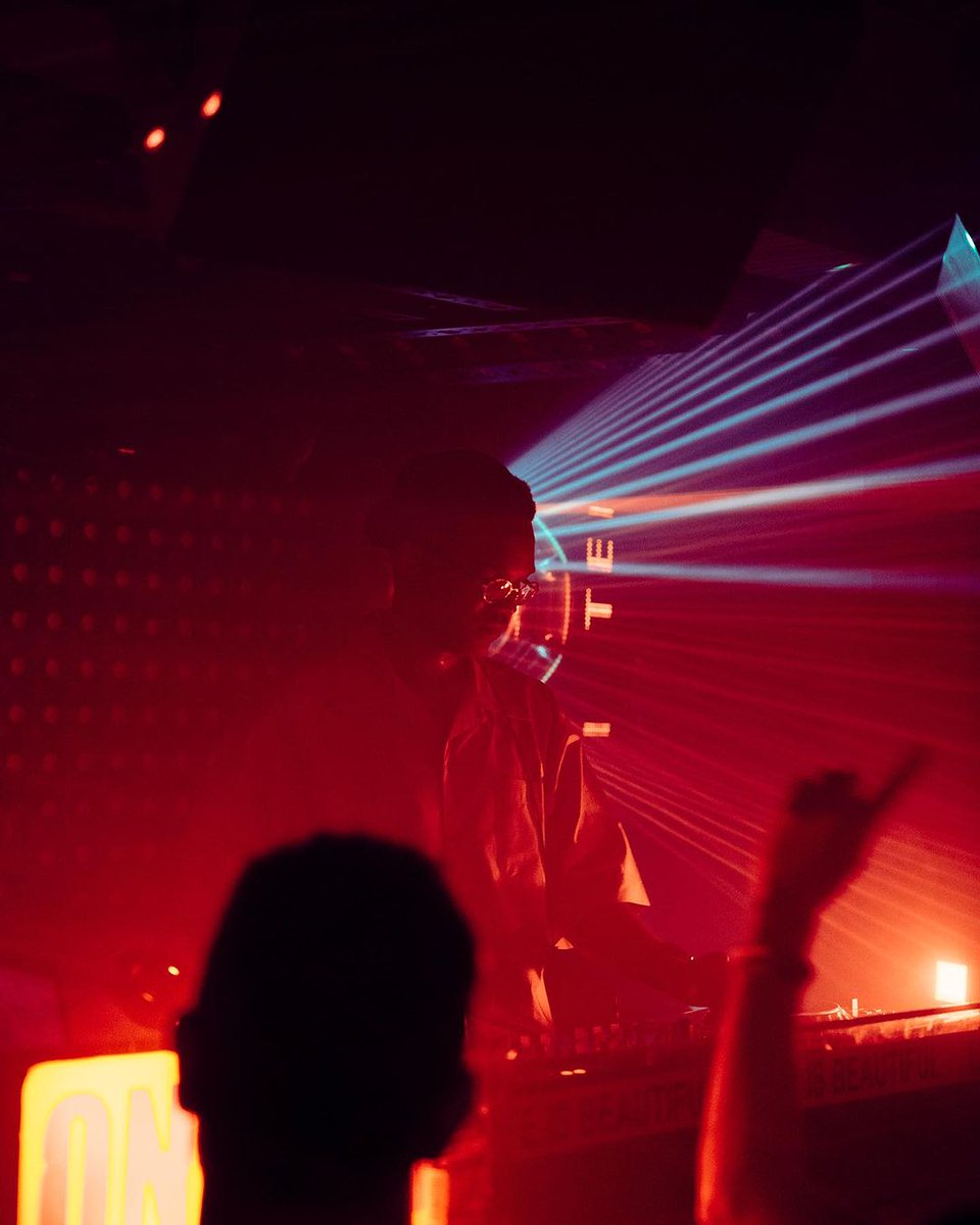 A small club with low ceiling? the IVL Photon's design (just 48cm!) allowed for an easy setup and optimal use of space and promise an immersive experience.

🇲🇽- Dinsmoor, club, Mexico, 2 IVL Photon

Club : @dinsmoorclub (on instagram &amp; facebook)

#ivlphoton #lightdesign #clubbing