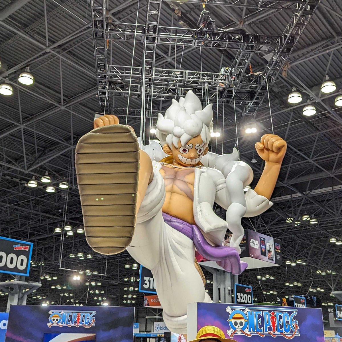 OnePieceAnime's tweet photo. Just making sure you saw him. #OnePiece #NYCC https://t.co/rIrgAK1Kmg
