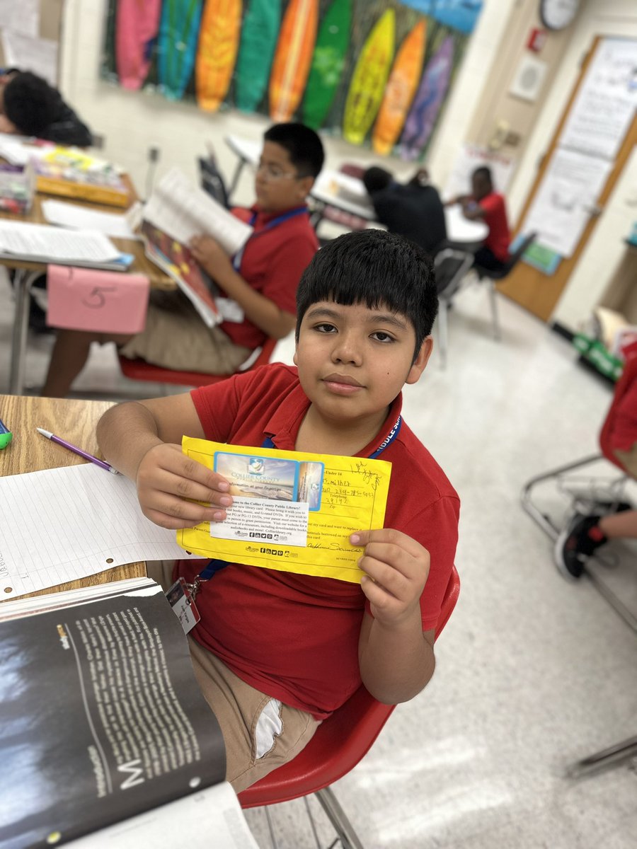 🚨<a href="/IMS_Indians/">Immokalee Middle</a> received their newest (library) card to put in their wallet! 📚 Thank you to Mr. Jensen and the Immokalee Branch Library! <a href="/CollierLibrary/">CollierLibrary</a> <a href="/collierschools/">Collier County Public Schools</a> <a href="/JensenTeaches/">Stephen Jensen</a>