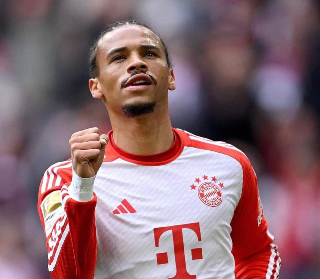 officialiamalex's tweet photo. 🔴 Discussions will follow between FC Bayern and Leroy Sané over new deal. It will be one of the priorities at Bayern for the next months.

Sané, happy at the club and also in his private life with family in Munich. https://t.co/W2IkfSjK27
