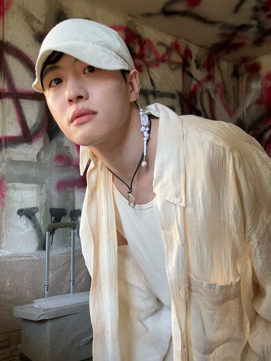 Feeldog / 필독 tweet media