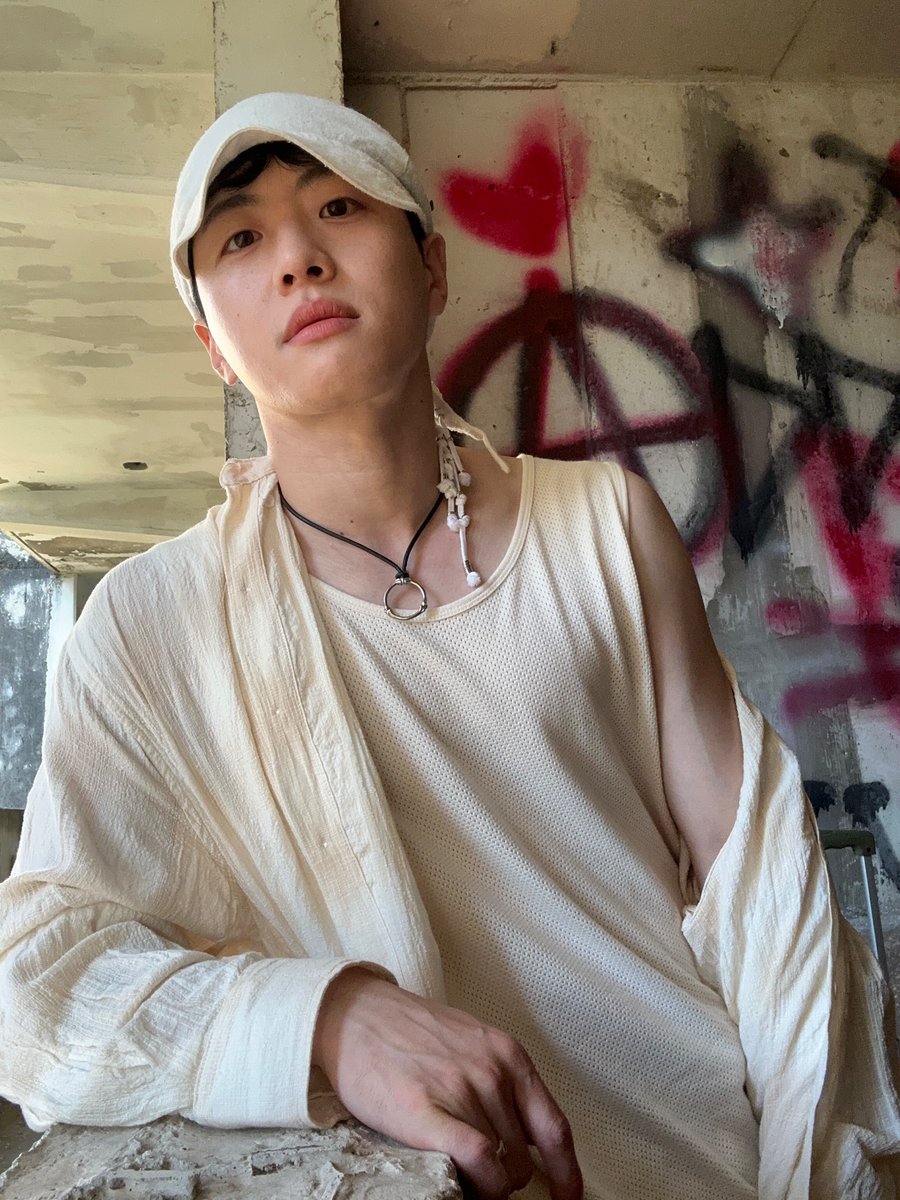 Feeldog / 필독 tweet media