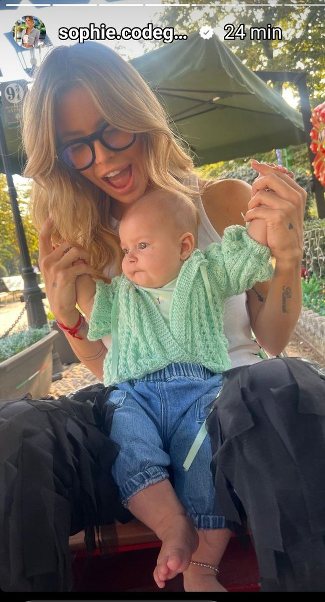 Giulia836994958's tweet image. Amori bellissime 🥹❤️
#sophiecodegoni
#queencodegoni 
#basciagoni