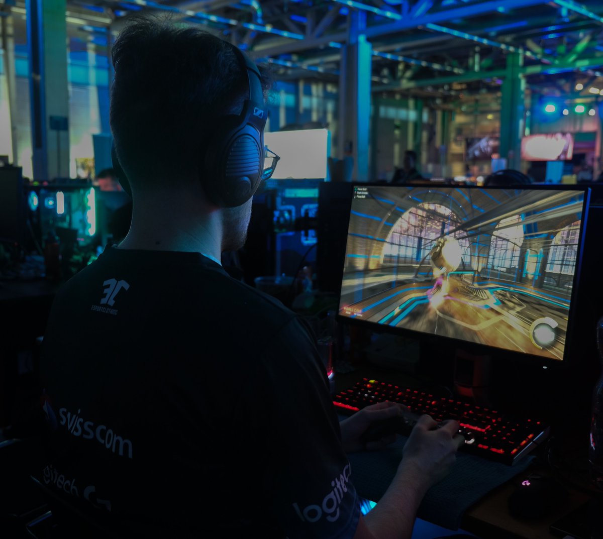 I'm having a great time at #SwitzerLAN. We're getting ready for the Rocket League Tournament! Thanks to @swisscom_gaming for providing a great internet connection at LA!👍#ad