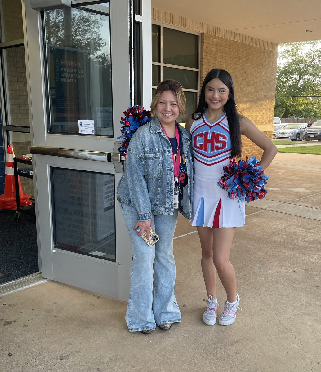 KellemsEva's tweet photo. This morning we had 1 cheerleader join us to greet our JJA students..#leading the way2023 https://t.co/EWaRlgrfY2