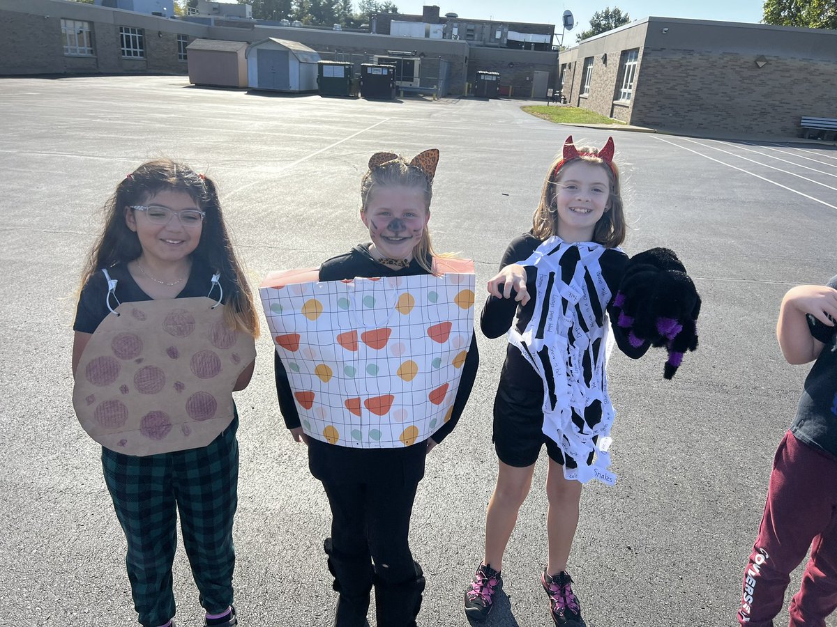 In ELA, we have been discussing figurative language. As a culminating activity, today we had “Idiom Day”. I am so proud of our 4th graders and the effort they put into this! #Rocket❤️💙 @OESRockets <a href="/RitziChris/">Chris Ritzi</a> <a href="/Boone_County/">Boone County Schools</a>