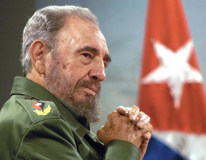 #Fidel: “La  patria, hermanos y hermanas, es tarea de todos los que estén dispuestos a sacrificarse por ella. Es ara y no pedestal, como decía Martí: ara o altar donde depositar sin ruido ni alarma de lo mejor de cada cual en beneficio de una obra colectiva inaplazable ..."

🧵