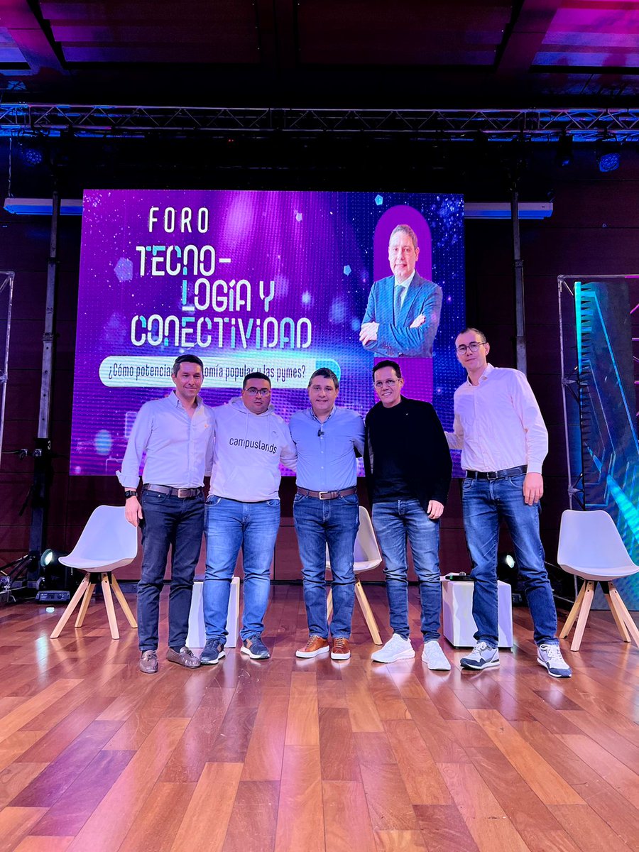 CanalTRO's tweet image. El ministro TIC Mauricio Lizcano participó del Foro de Tecnología y Conectividad que se desarrolló en #Neomundo, #Bucaramanga, donde se abordaron los retos en la consolidación del ecosistema de innovación y conectividad con el propósito de transformar la sociedad y