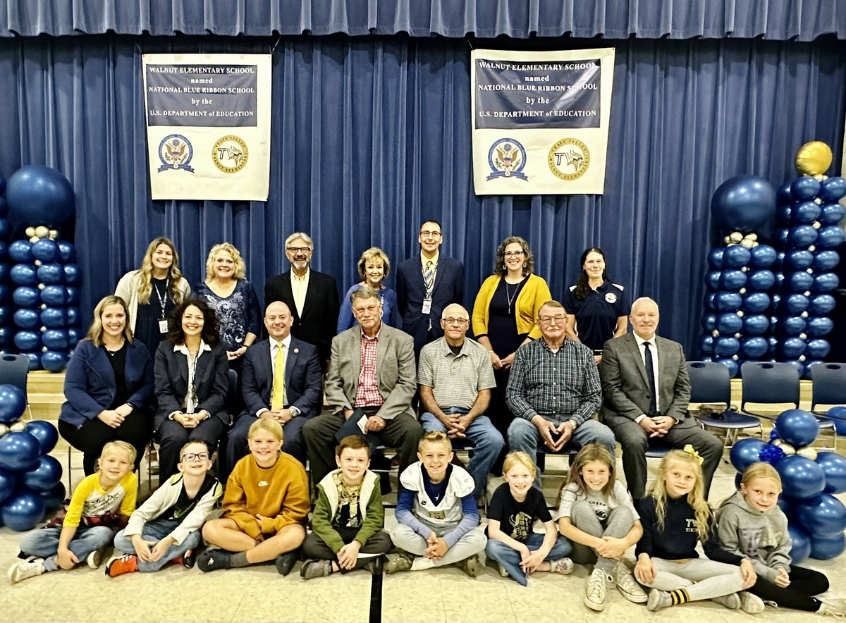 TV_Vikes's tweet image. It was an awesome morning at Walnut Elementary recognizing the staff and students for being named a National Blue Ribbon School by the United States Department of Education. Thank you to all of the special guests for joining us to honor them! #VikingPride