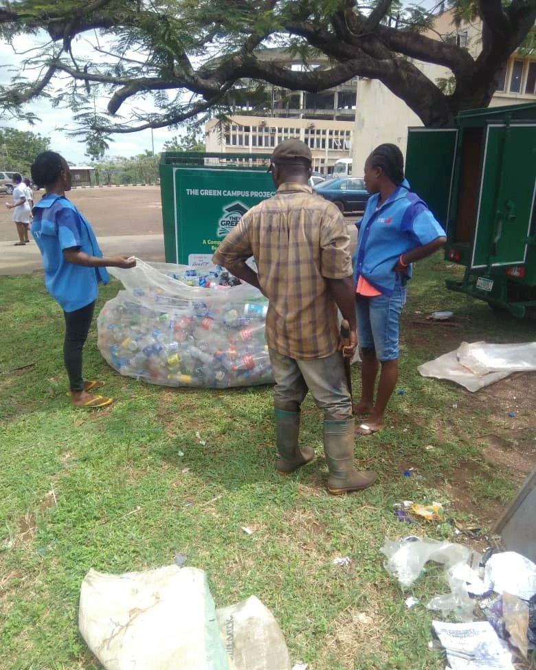 SWEEPFoundation's tweet photo. #TheGreenCampusProject funded with grant from @CocaColaCo
#TheCocaColaFoundation is running across 5 University campuses in Nigeria. Photo shows recovery of waste plastic materials from University of Nigeria, Enugu Campus by #SWEEPFoundation.
@CocaColaCo @WAMASON_ORG @fbralliance https://t.co/Ni5PpBbskx